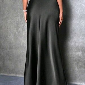 ❗️❗️ 3 FOR 30 BUNDLE ❗️❗️SHEIN Classic Black Satin Maxi Skirt